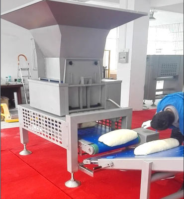 acheter Machine de fabricant de Paratha bourrée par moteur avec la trémie automatique de coupage par blocs de la pâte fabrication en ligne