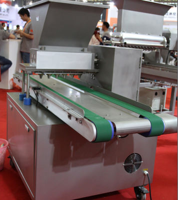acheter 300 - Moteur servo de machine de déposant de gâteau de 600 Trays/Hr avec l'écran tactile de PLC de delta fabrication en ligne