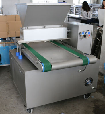 acheter De ceinture largeur fonctionnante de la machine 600mm de déposant de gâteau de fonctionnement bon pour le gâteau/biscuits fabrication en ligne
