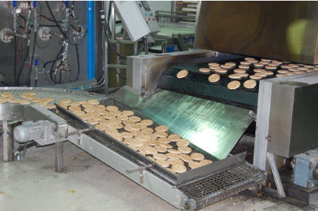 acheter Chaîne de production de pain pita de Full Auto largeur de ceinture de 850 millimètres avec le système de recouvrement de la pâte fabrication en ligne