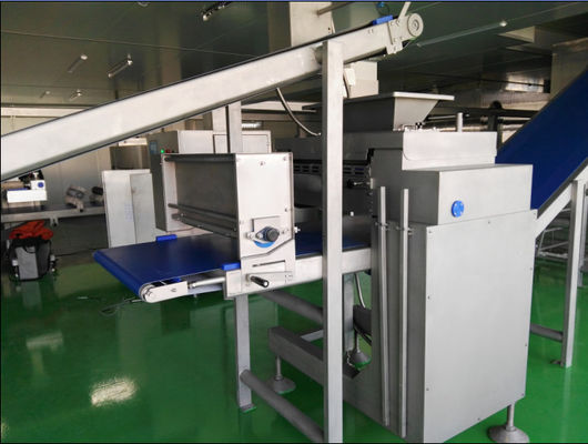 acheter Ligne de stratification industrielle de fabricant de pain de croissant de largeur de Tableau de 900 millimètres 144 couches maximales pour le croissant online manufacture