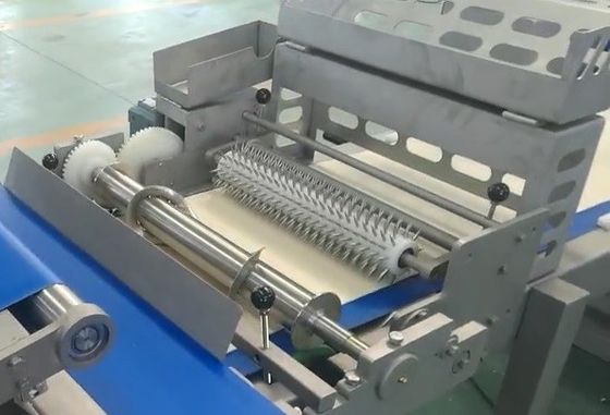 acheter Chute automatique de la pâte enlevant la ligne machine automatique de pizza de pizza avec la capacité de 5000 pizzas/heure fabrication en ligne