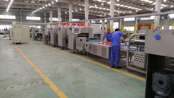 acheter Pizza automatique industrielle de lamineur de la pâte de PLC de Siemens faisant la machine avec la stratification fabrication en ligne