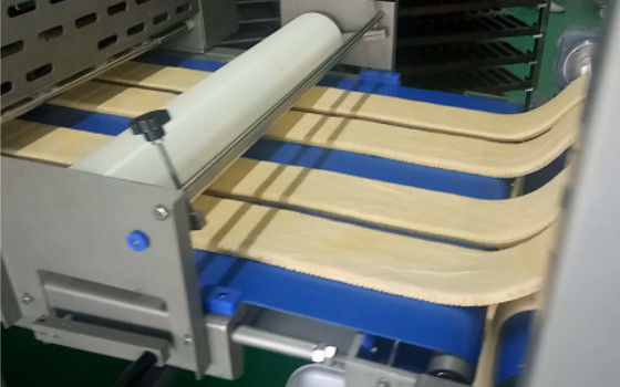 acheter Ligne de production de pâtisserie entièrement automatique à écran tactile PLC avec taille de produit personnalisée pour la production de pâtisserie commerciale fabrication en ligne