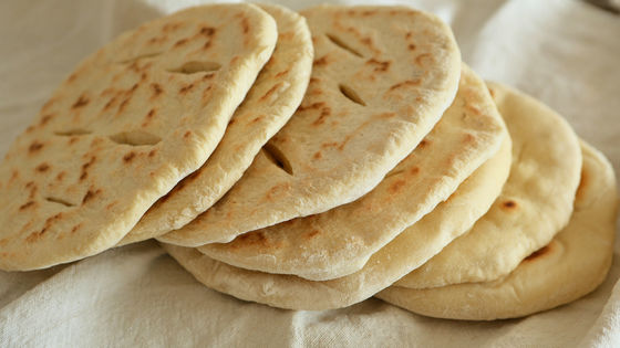 acheter Chaîne de production automatique de pain pita de solution clés en main avec la solution en spirale de refroidisseur et de paquet fabrication en ligne